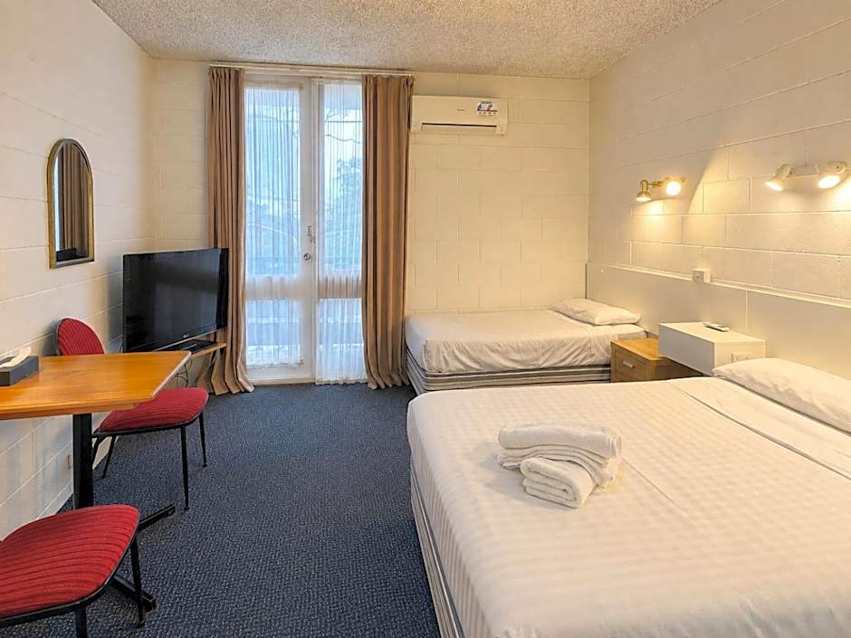 Pathfinder Motel