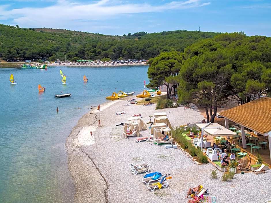 Arena One 99 Glamping