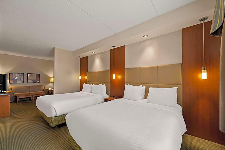 Best Western Plus Orangeville Inn & Suites