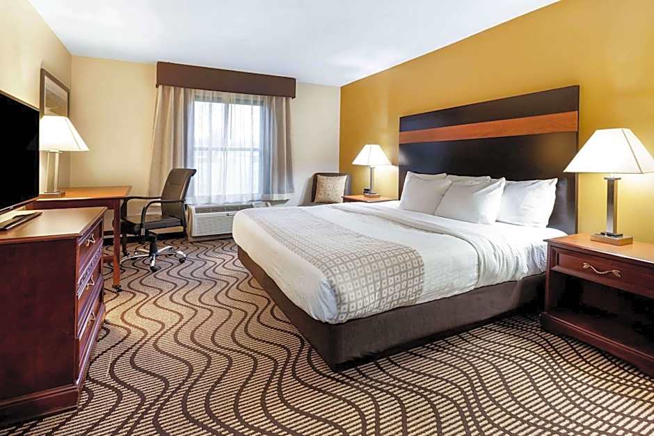 La Quinta Inn & Suites by Wyndham Sandusky