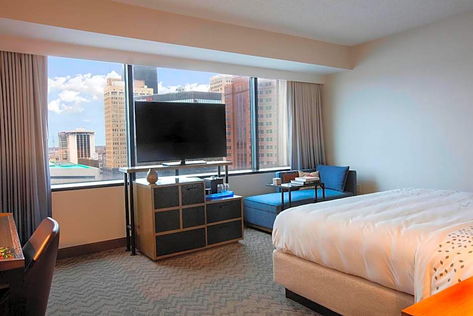 Renaissance by Marriott Toledo Downtown Hotel