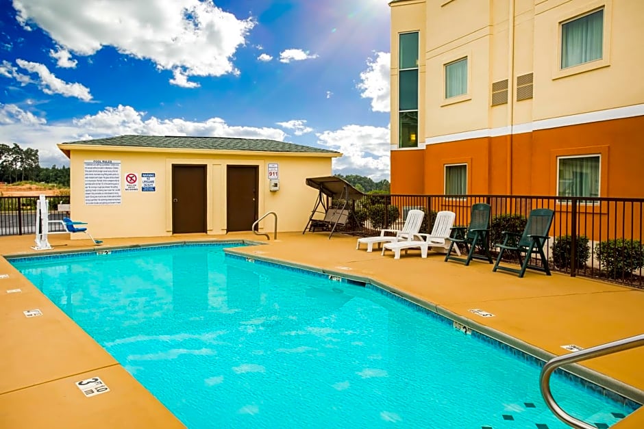 Days Inn & Suites by Wyndham Augusta Near Fort Gordon