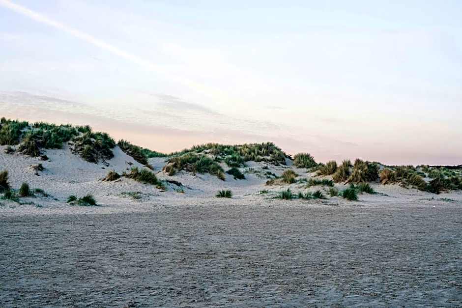 Leonardo Hotel IJmuiden Seaport Beach