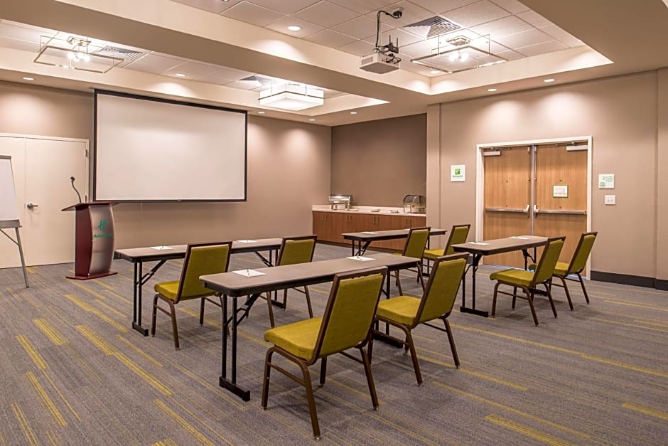 Holiday Inn Joplin, an IHG Hotel