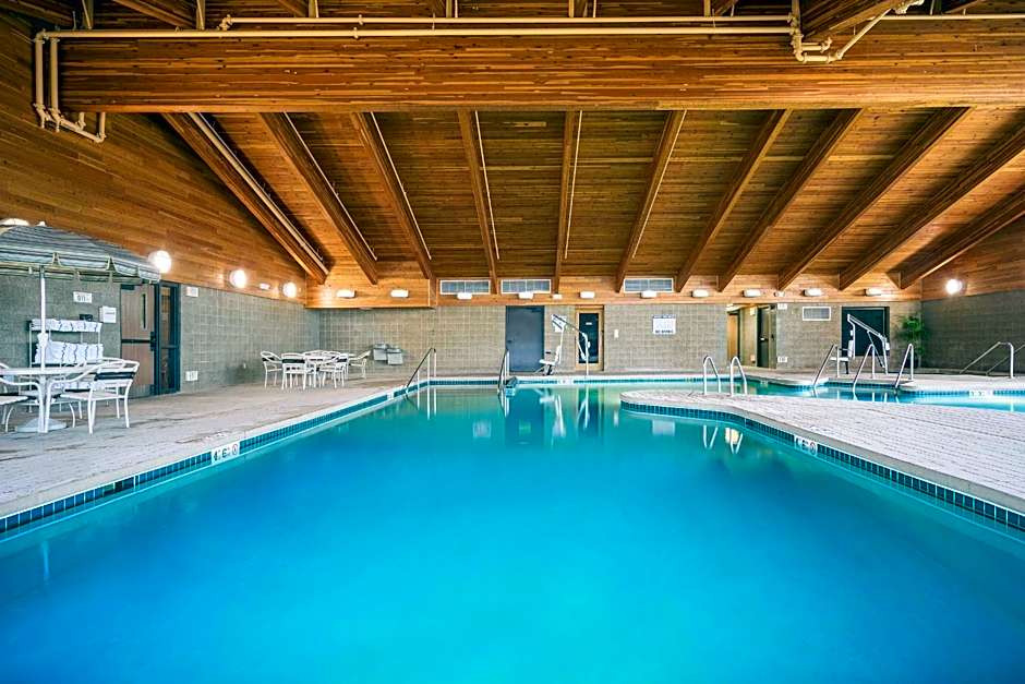 AmericInn by Wyndham Green Bay East