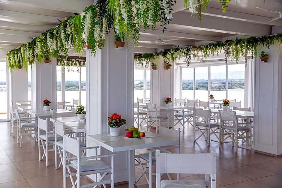 Bianco Riccio Suite Hotel