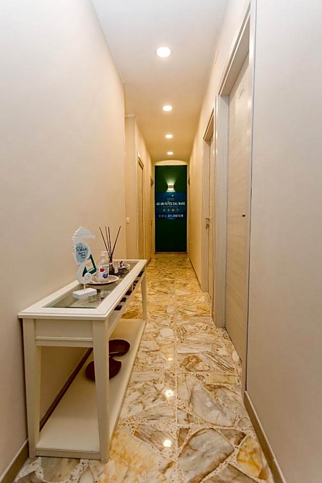 AD UN PASSO DAL MARE