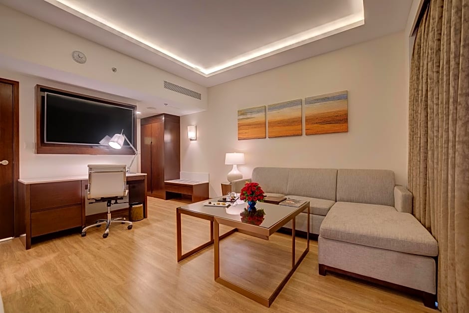 Courtyard by Marriott Surat