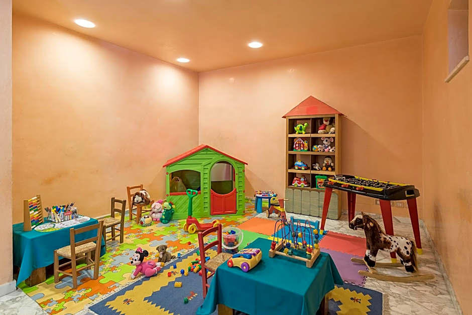 Hotel Miralaghi Family & Sport