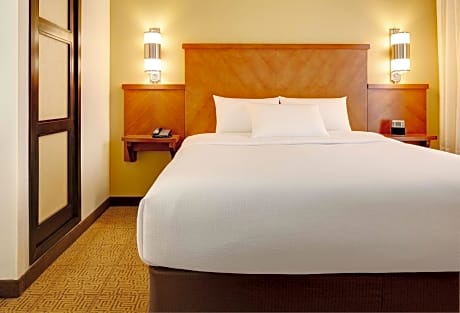 King Room with Sofa Bed - High Floor