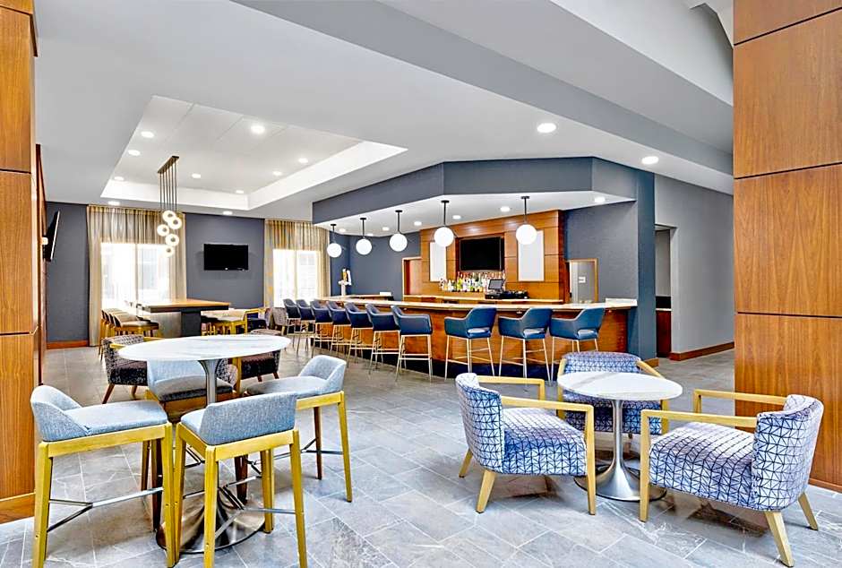 DoubleTree by Hilton Davenport