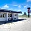 First Inn By OYO Quinter Hwy 70