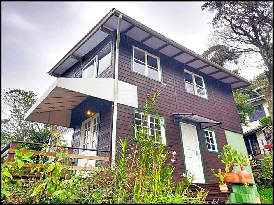 Cabana com vista mar, nascer do sol e lua cheia