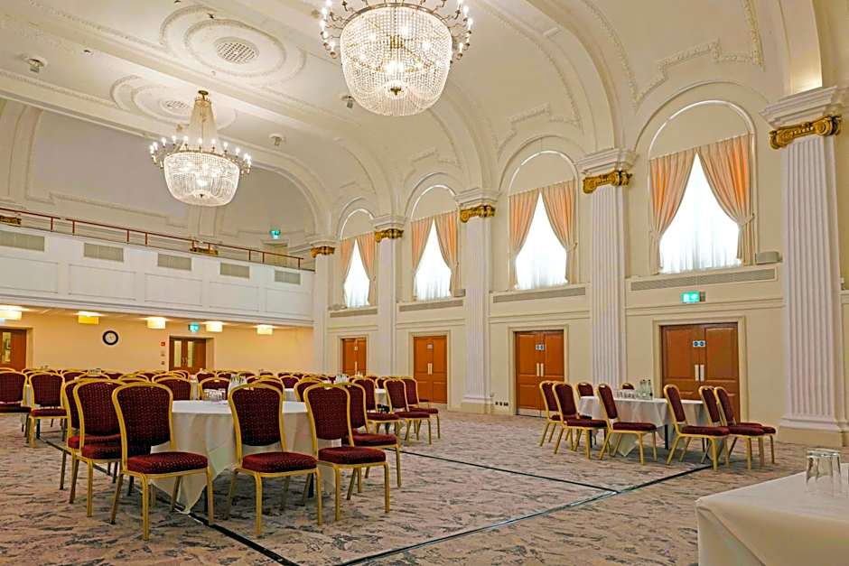 Bristol Grand Hotel By Sunday