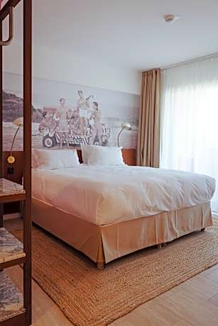 Double Room with Pool View - "MI CASA SIGNATURE RIVER VIEW"