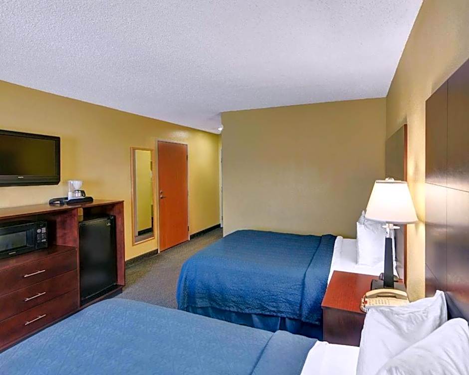 Quality Inn & Suites Grand Prairie South