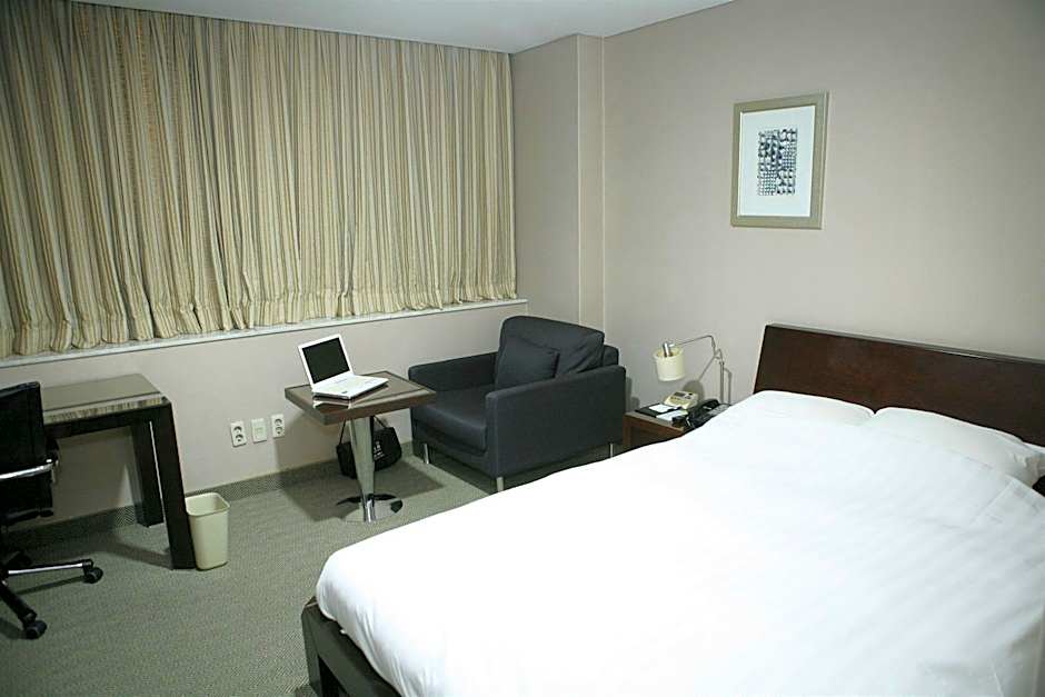 Gumi Century Hotel