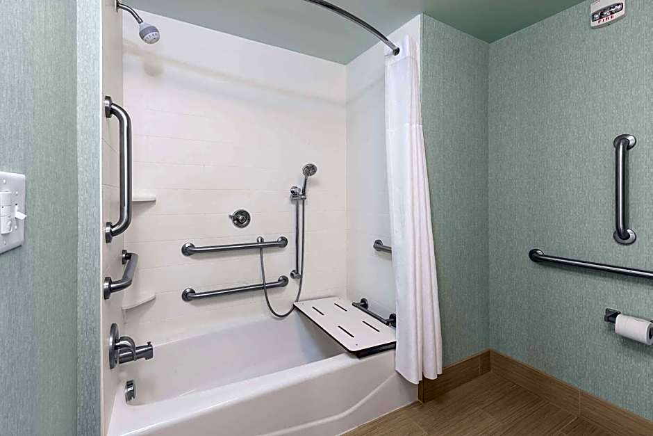 Hampton Inn & Suites by Hilton Carolina Beach Oceanfront