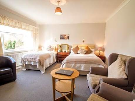 Family Room - Disability Access (dogs welcome)