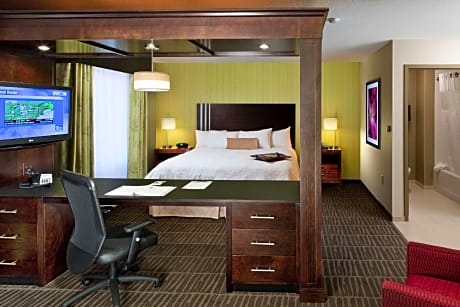 1 King Hearing Accessible Suite Nonsmoking