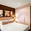 Oaks Glenelg Plaza Pier Suites