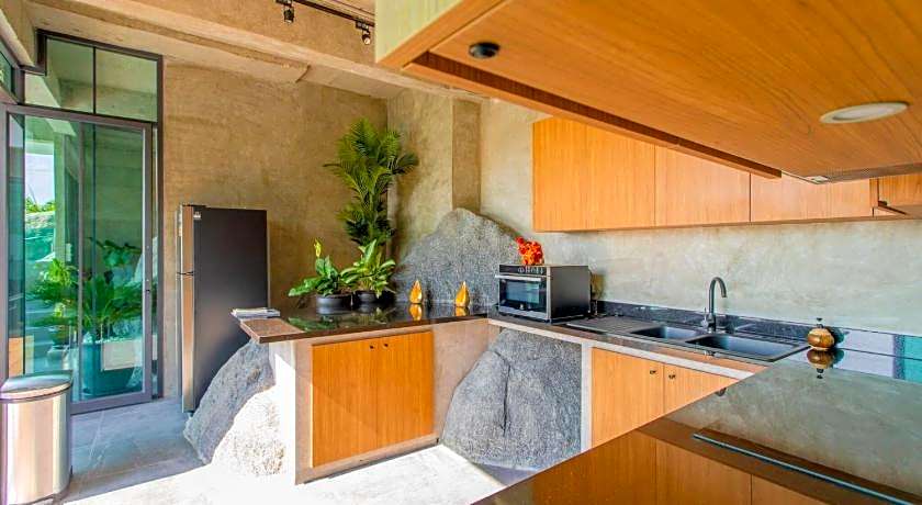 Baan Saint Tropez Villas Kata Beach