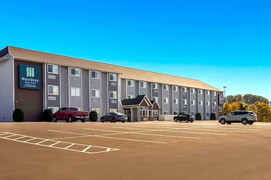 Sleep Inn & Suites Clarion, PA near I-80