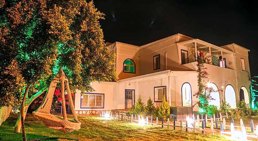 Yaliyani Motel Restaurant