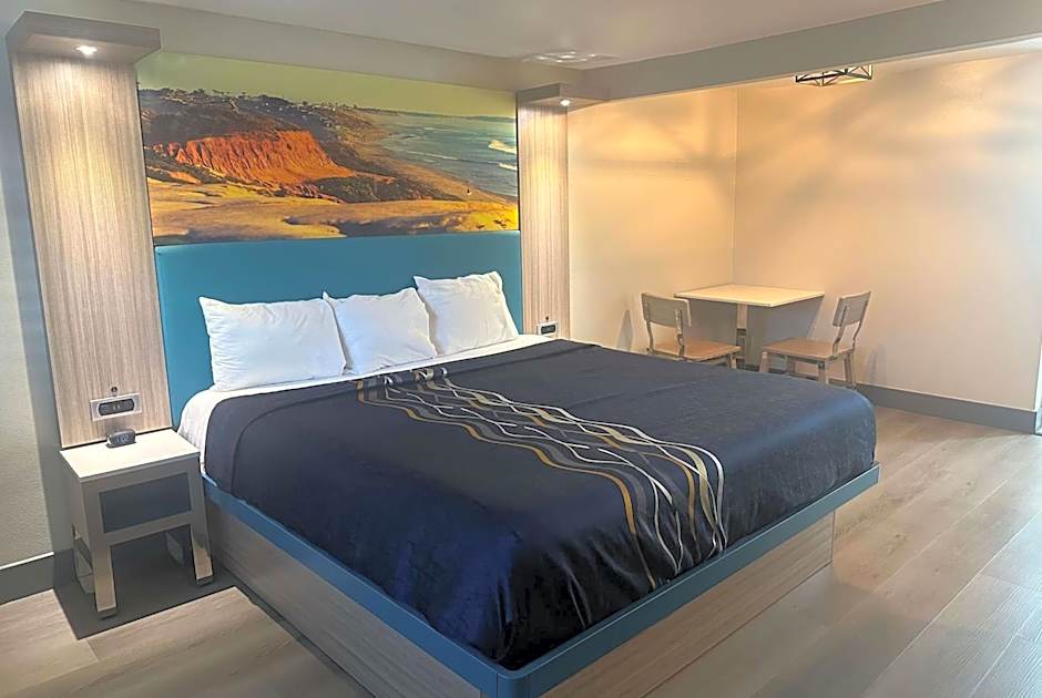 Super 8 by Wyndham Oceanside Downtown