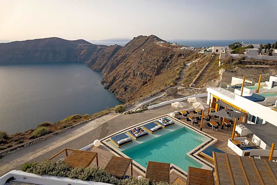 Amaze Suites