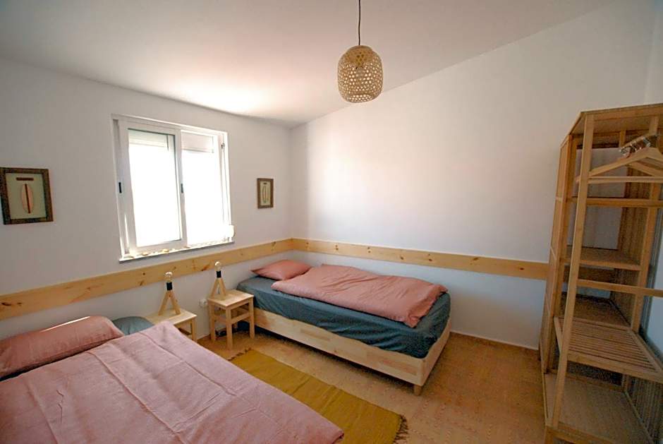 Algarve Surf Hostel & Guest House