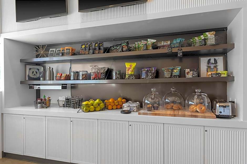 Aloft by Marriott Glendale at Westgate