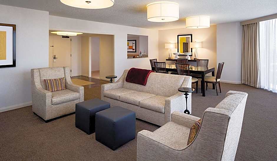 DoubleTree By Hilton Houston Greenway Plaza