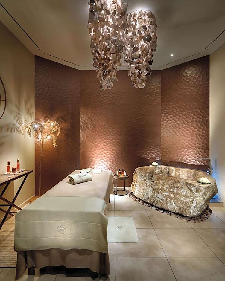 Royal River, Luxury Hotel - Adults Only