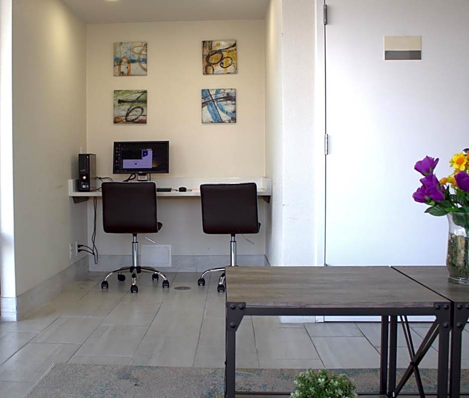 Clarion Pointe Statesville