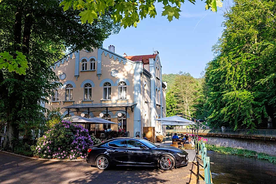 Villa Basileia Riverside