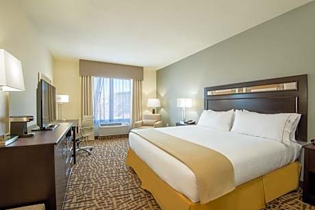 Standard King Room with Mobility Accessible Roll-In Shower