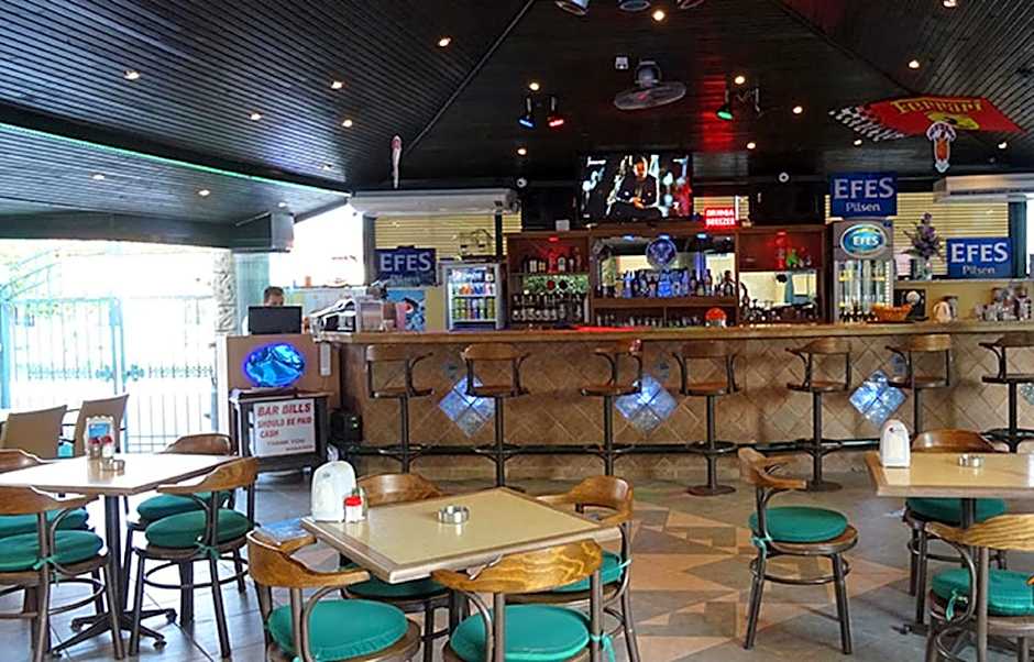 Maxwell Holiday Club