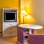 Econo Lodge Inn & Suites Walnut