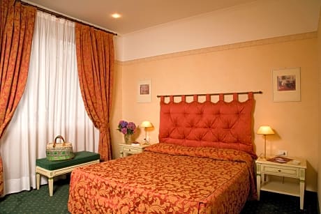 Standard Room With Street View