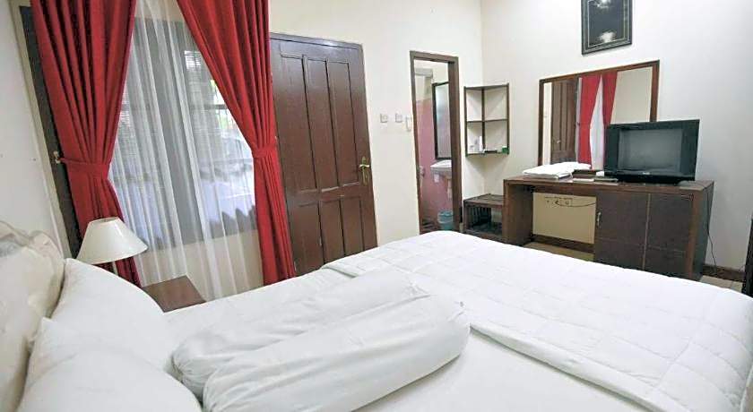 Ndalem Maharani Guest House