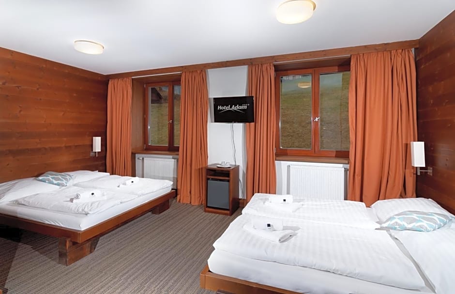 Hotel Adam
