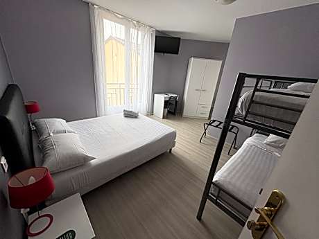 Standard Quadruple Room