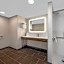 Hampton Inn & Suites Bakersfield Central