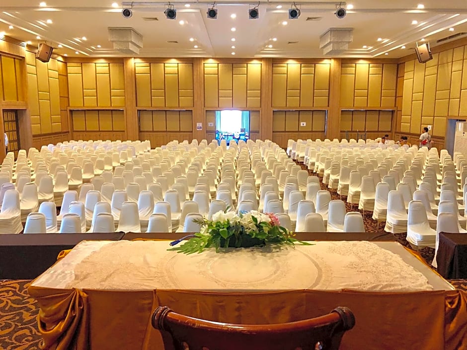 The Impress Nan Hotel