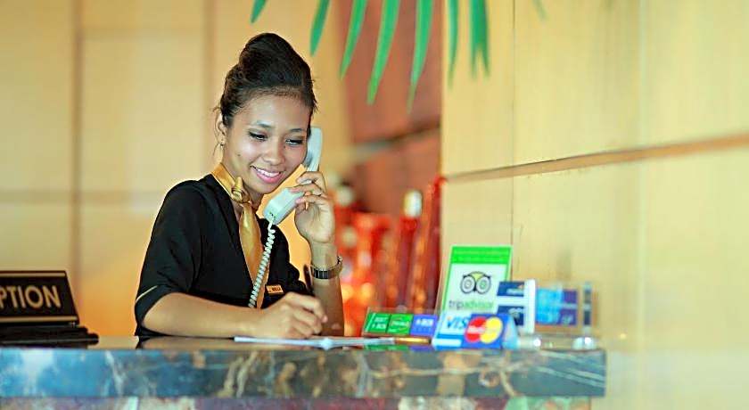 Rocky Plaza Hotel Padang