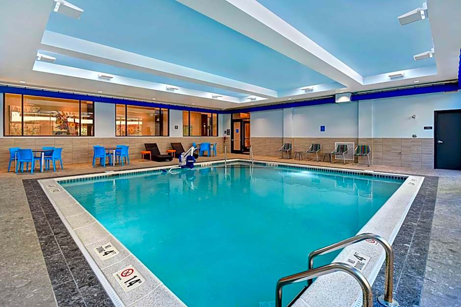 Home2 Suites by Hilton Kalamazoo Downtown, MI