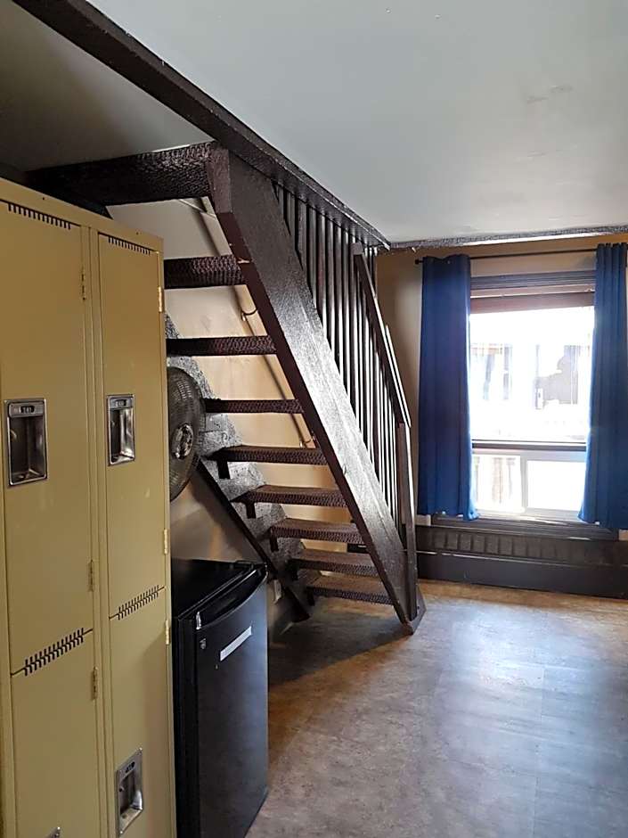 Banff International Hostel