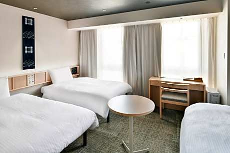 Economy Triple Room