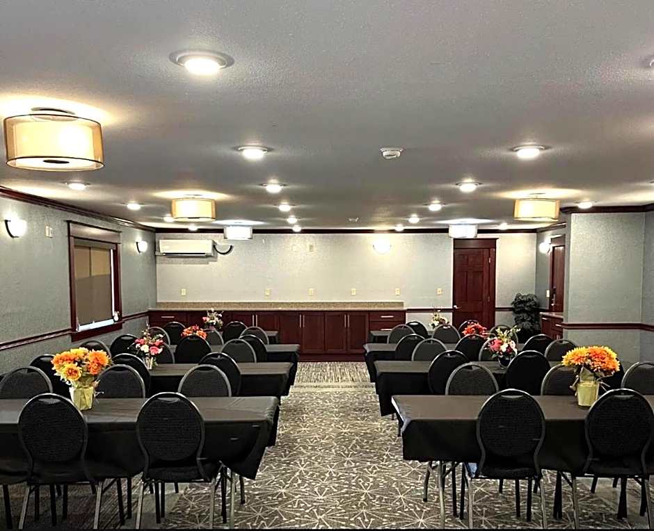 Fireside Inn And Suites